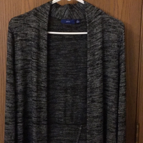 Cardigan - Picture 4 of 6